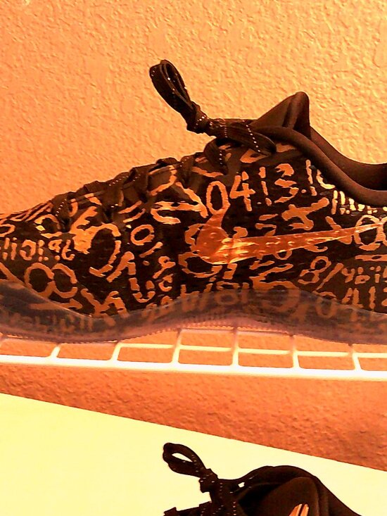 NIKE KOBE 11 EM PROTRO \